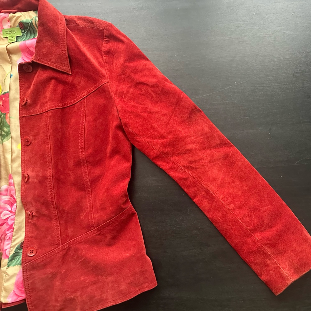 Elegant Red Suede Women's Blazer - Picture 4 of 11